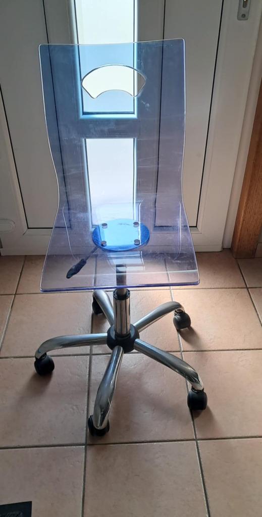 Chaise de bureau en plexi bleu, Enlèvement, Utilisé, Bleu, Chaise de bureau