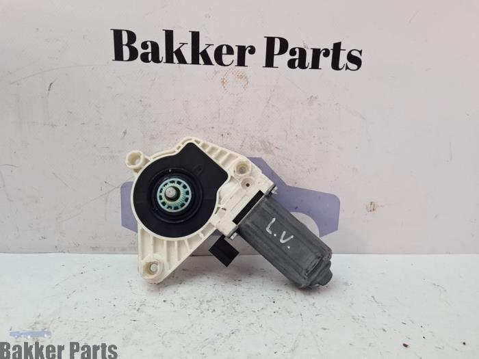 Moteur de vitre portière d'un Volkswagen Passat, -, Volkswagen, -, 3 mois de garantie