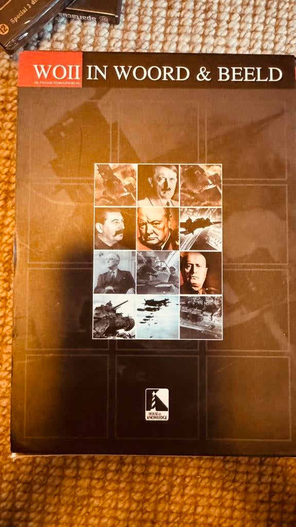 12Dvd’s in  een box, Alle leeftijden, Ophalen, Zo goed als nieuw, Oorlog of Misdaad