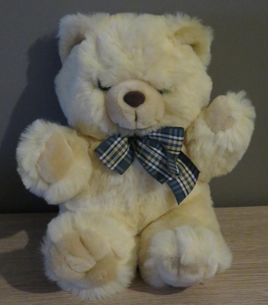 Knuffelbeer met strik - beer - Nicotoy - knuffel - pluche, Ophalen of Verzenden, Zo goed als nieuw, Beer