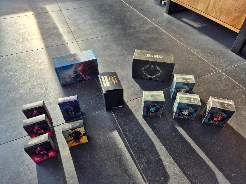 Deckboxes MTG et Fat Packs vides, Hobby & Loisirs créatifs, Enlèvement ou Envoi, Comme neuf, Autres types