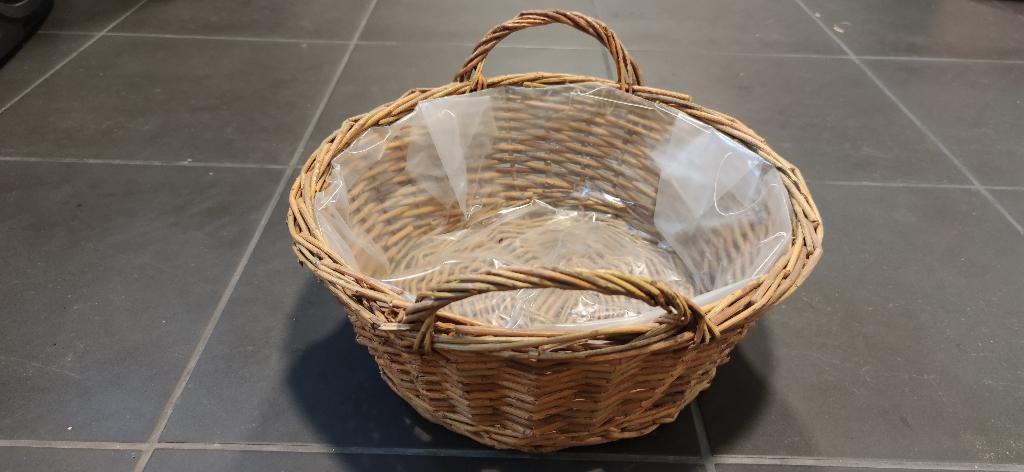 Grand panier en osier (neuf), Maison & Meubles, Accessoires pour la Maison | Plataux & Paniers, Enlèvement, Neuf, Rond
