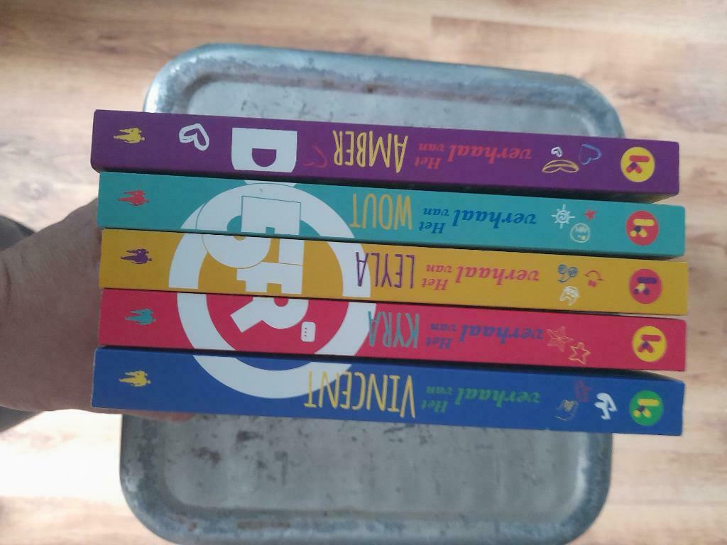 D5R – 5 boeken + soundtrack, Boeken, Ophalen of Verzenden, Zo goed als nieuw