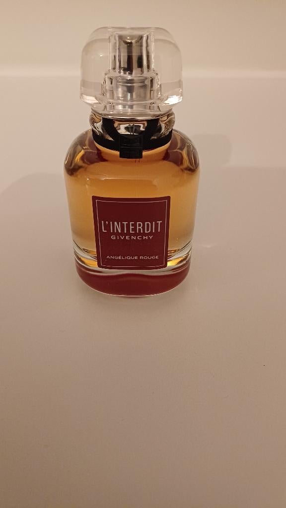 Givenchy,l'interdit Angelique rouge, Ophalen of Verzenden, Nieuw