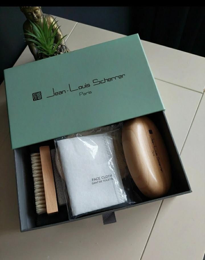 Coffret de soins welness  Jean-Louis Scherrer Paris neuf, Bijoux, Sacs & Beauté, Beauté | Soins du corps, Enlèvement ou Envoi