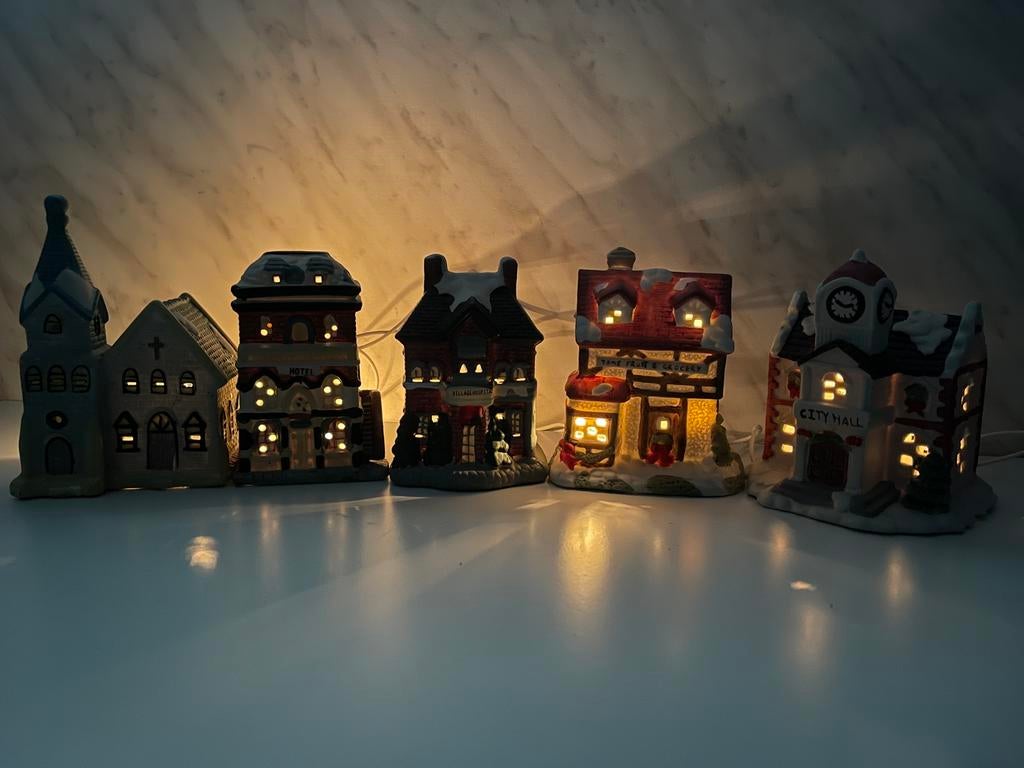 Huisjes met lichtjes - kerstmis, Ophalen, Zo goed als nieuw