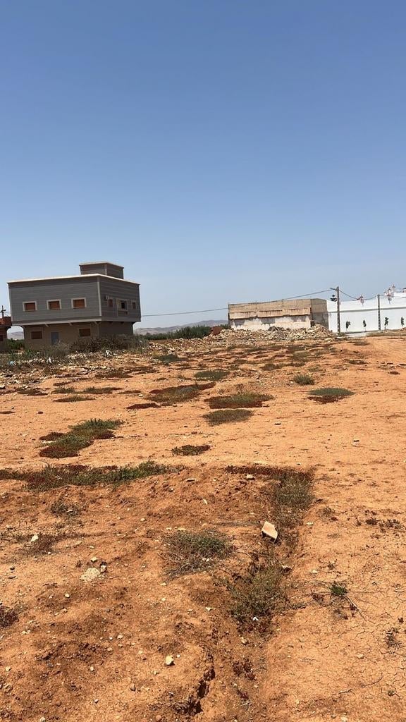 Terrain pas loin de l'aéroport de Nador, Immo, Kavel of Perceel, Buiten Europa, Stad, 240 m²