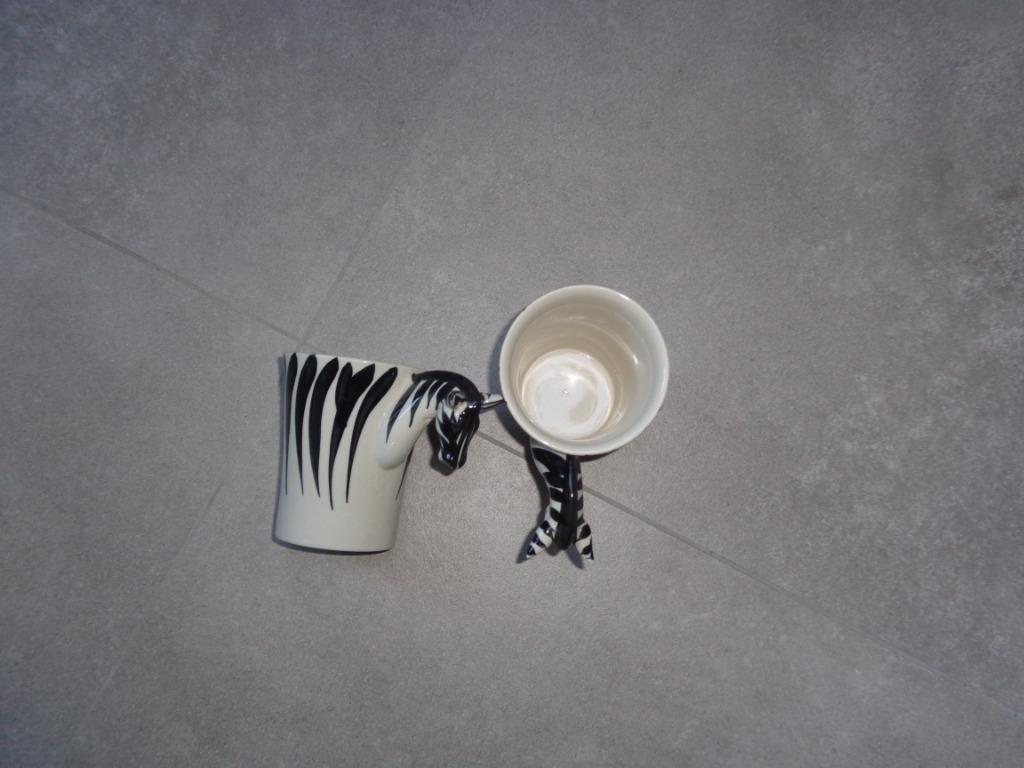 2 tasses décoratives avec tête de zèbre, Enlèvement