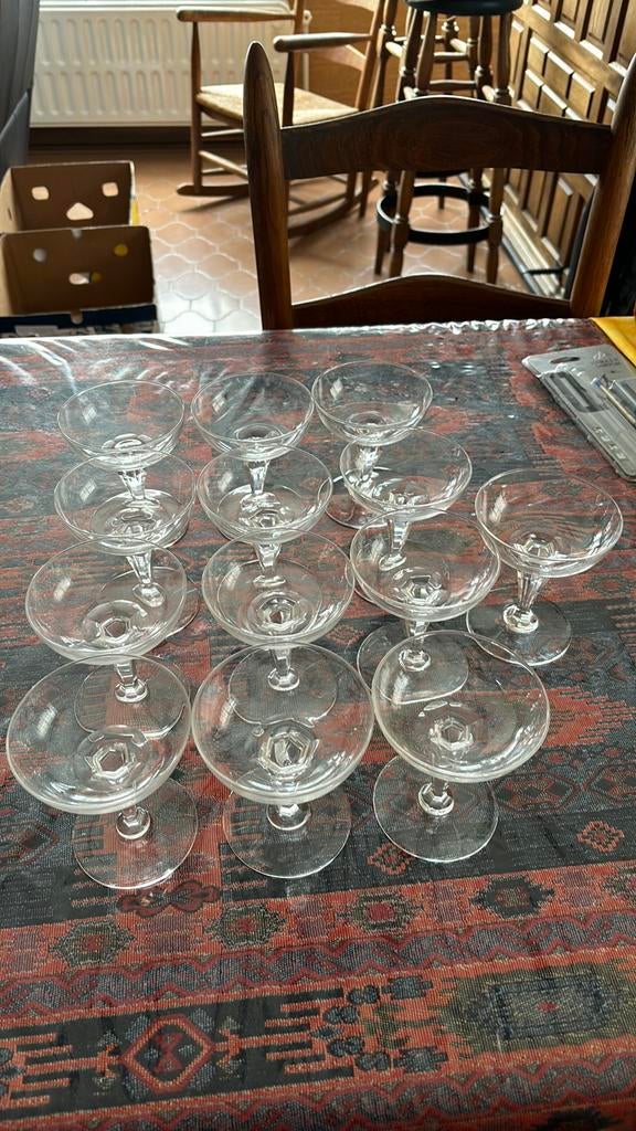 Coupes en cristal, Enlèvement, Comme neuf
