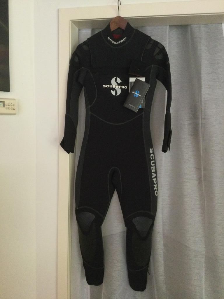 Scubapro Everflex Chest Zip  5/4mm Lady size M  nieuw 120€, Enlèvement ou Envoi, Neuf, Combinaison de plongée
