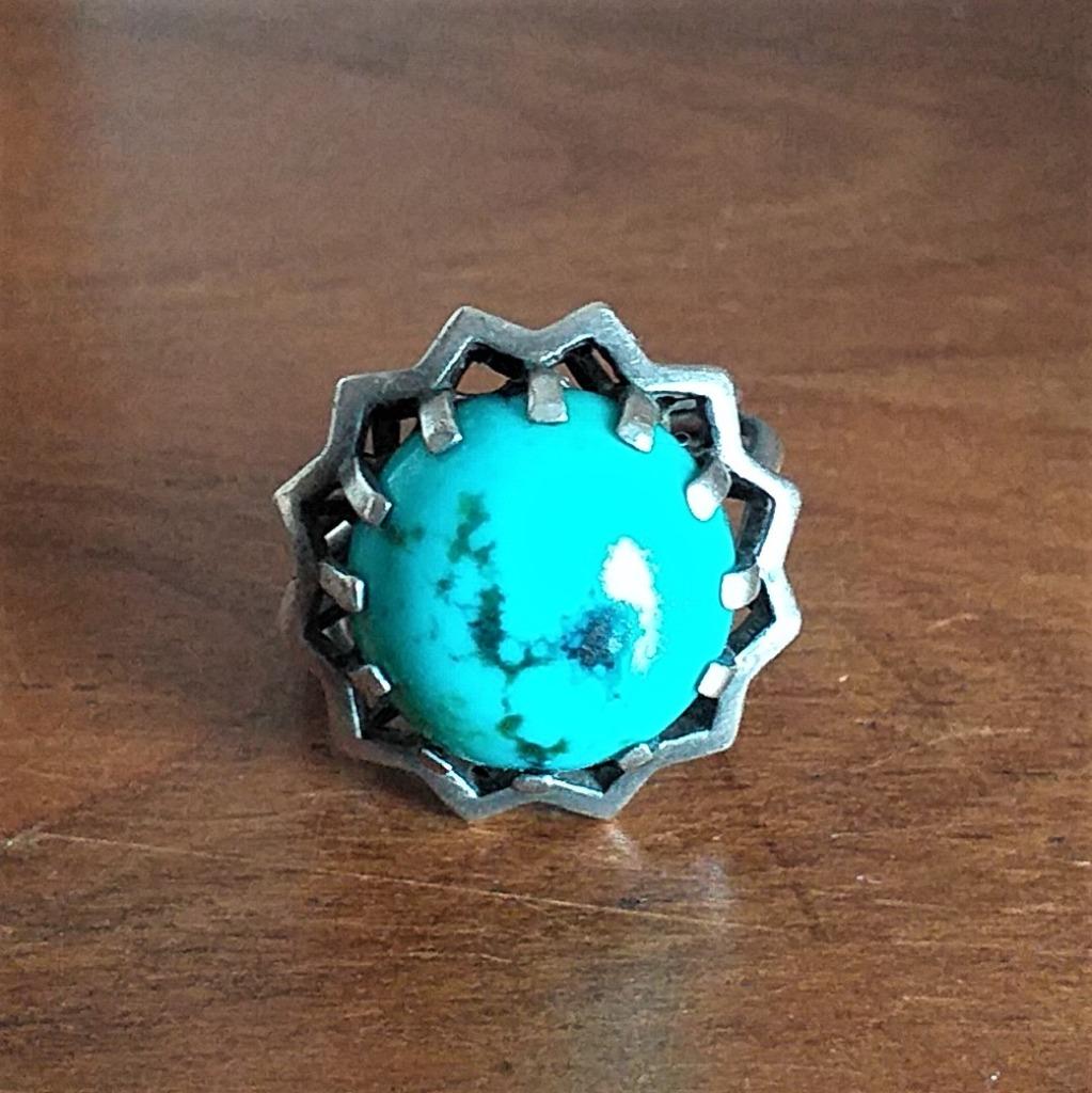 Bague en métal argenté avec une turquoise ronde, Ophalen of Verzenden, Gebruikt, Blauw, Met edelsteen