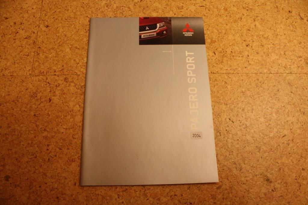 Mitsubishi Pajero Sport brochure 2004, Ophalen of Verzenden, Nieuw, Folder