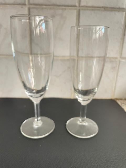 2 x 2 CAVA glazen, Ophalen, Zo goed als nieuw, Overige typen
