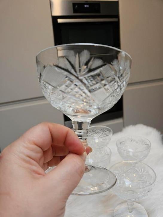 8 antieke, geslepen kristallen champagne coupes - setprijs, Ophalen of Verzenden, Zo goed als nieuw