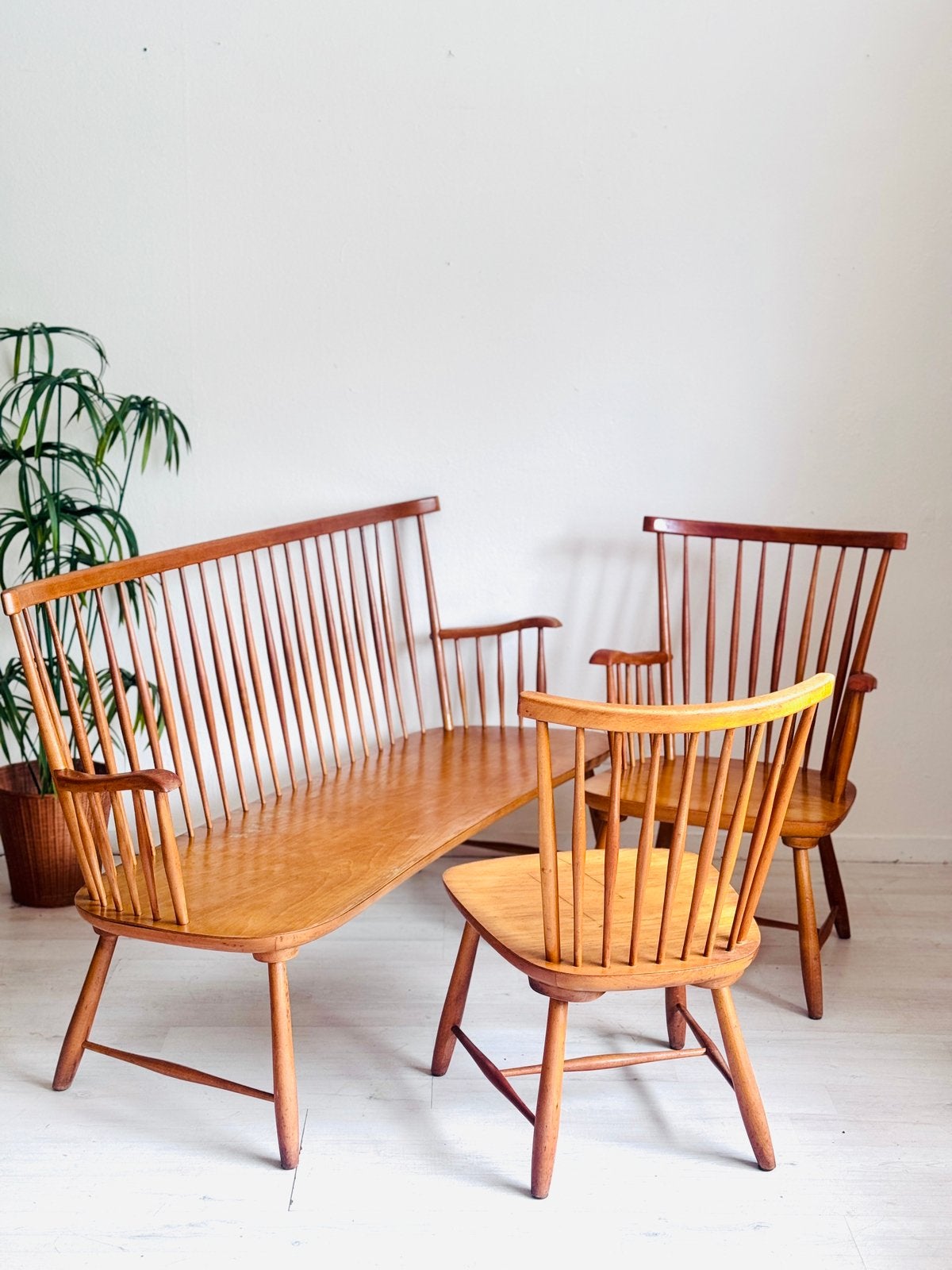 Vintage spijlenbankje plus stoelen 1950/60, Maison & Meubles, Enlèvement, Comme neuf, Trois