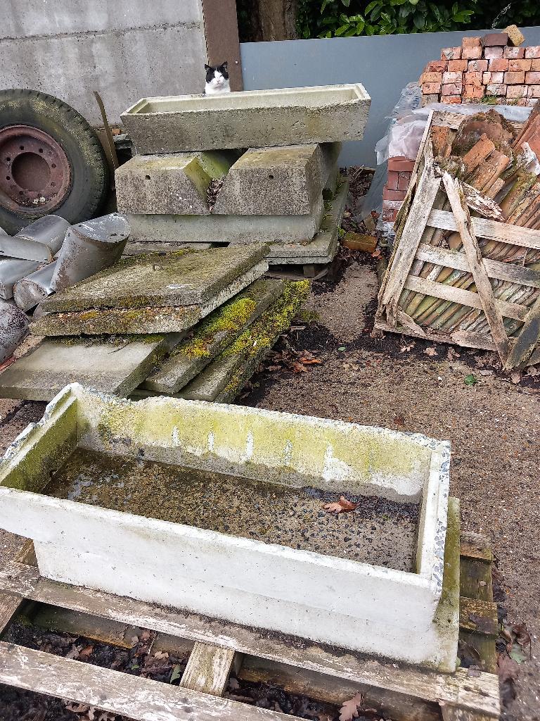 voederbak waterbak in beton gratis