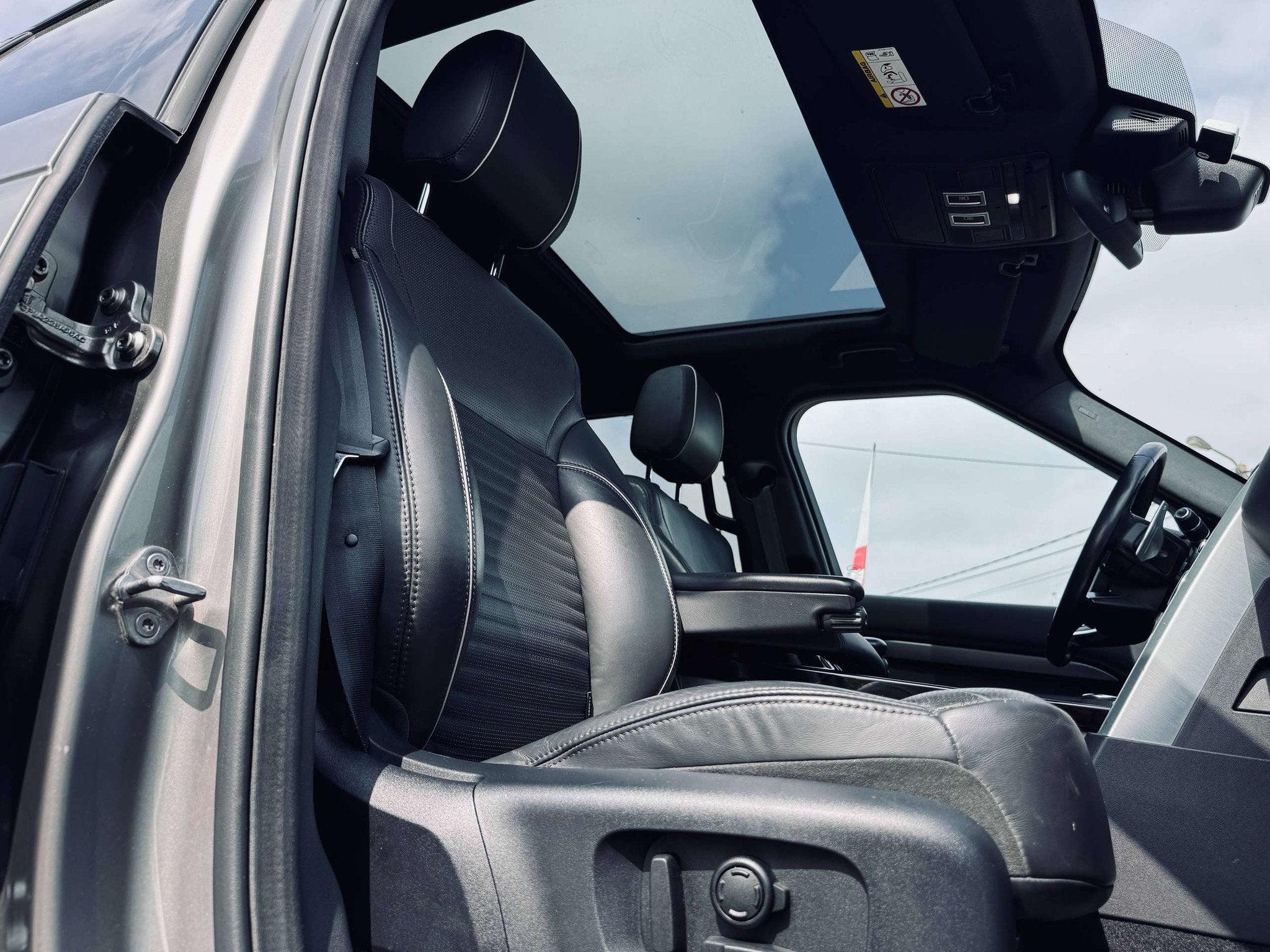 Land Rover Discovery Discovery 2.0TD4 Luxury 7pl, FULL, Gara, Cuir, Argent ou Gris, Achat, Euro 6