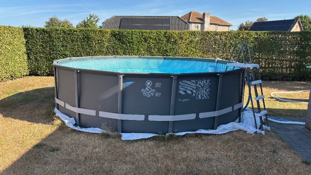 Zwembad Intex ultra XTR 549x132cm + 2 zonnematten, Tuin en Terras, Gebruikt, Rond, 300 cm of meer, Ophalen