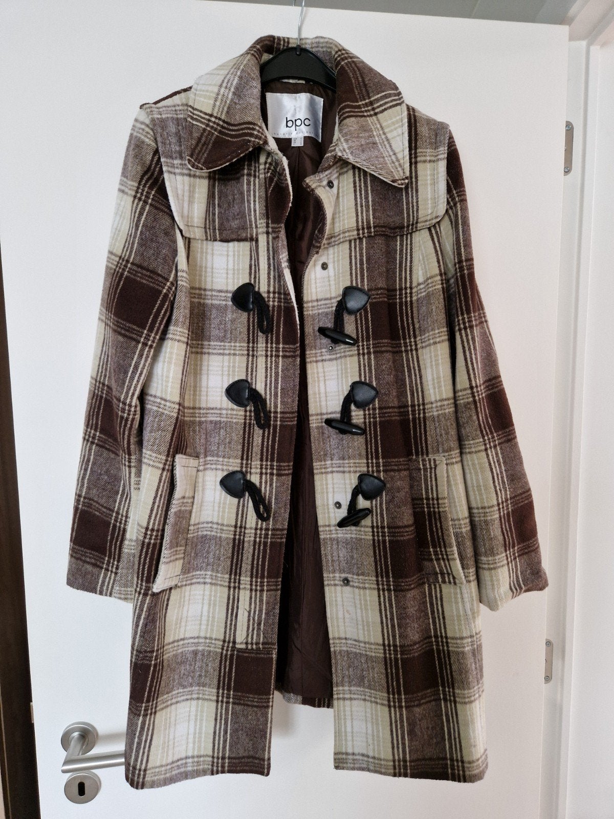 Prachtige bruin/beige geruite houtje-touwtjejas / duffle coa, Ophalen of Verzenden, Gedragen, Maat 38/40 (M), Bruin