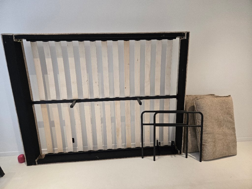 Bedframe van metaal + boxspring, Ophalen, Gebruikt, Tweepersoons, 180 cm