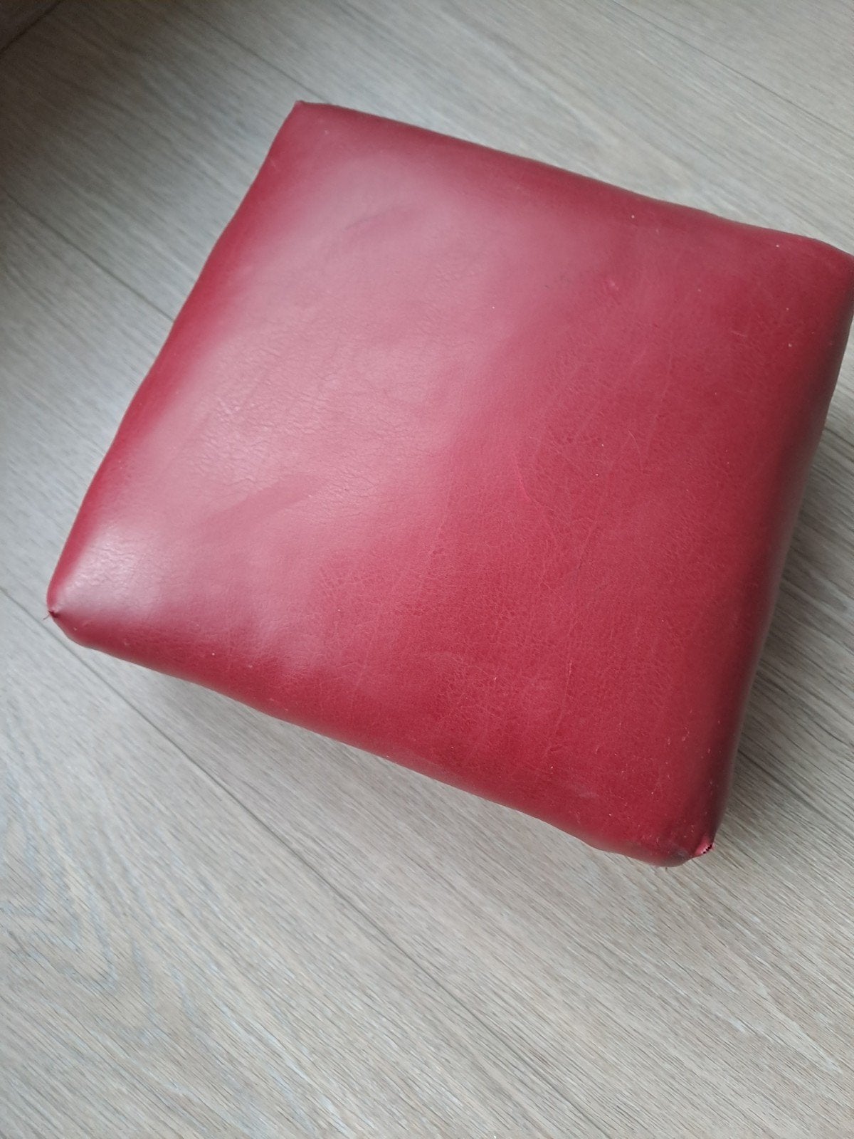 Mooi voetenbankje/ 30x30cm en 13cm hoog., Huis en Inrichting, Woonaccessoires | Kussens, Ophalen of Verzenden