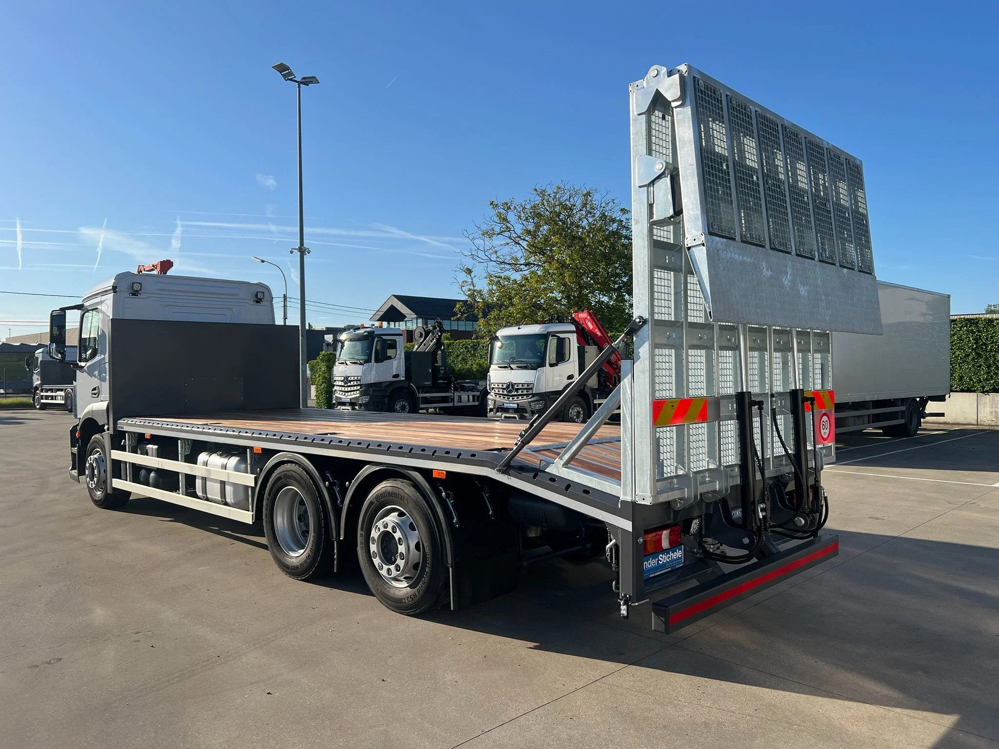 Mercedes-Benz ANTOS 2635 - NIEUW OPRIJPLATFORM - STUUR & LIF, Autos, Euro 6, Entreprise, 257 kW, Mercedes-Benz