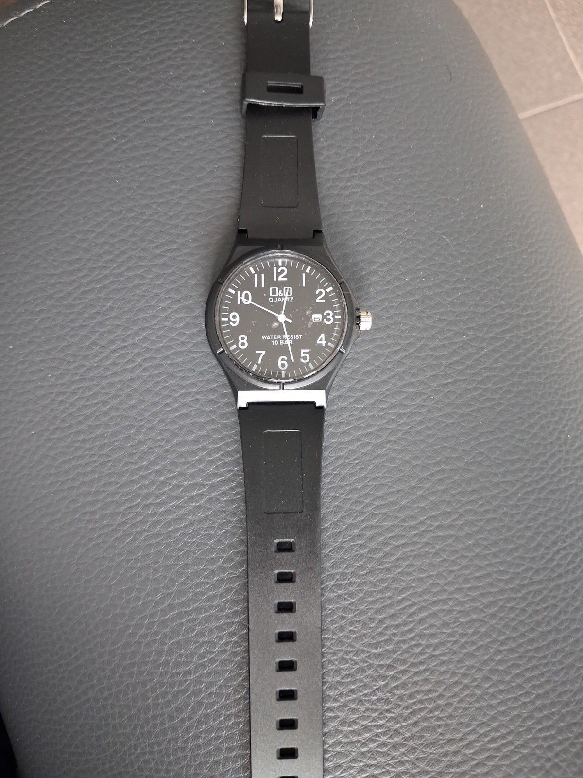 Q&Q uurwerk in nieuwe staat, Ophalen