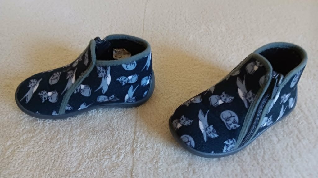 Pantoffels Tooti Maat 22, Kinderen en Baby's, Babykleding | Schoentjes en Sokjes, Ophalen, Gebruikt, Jongetje of Meisje