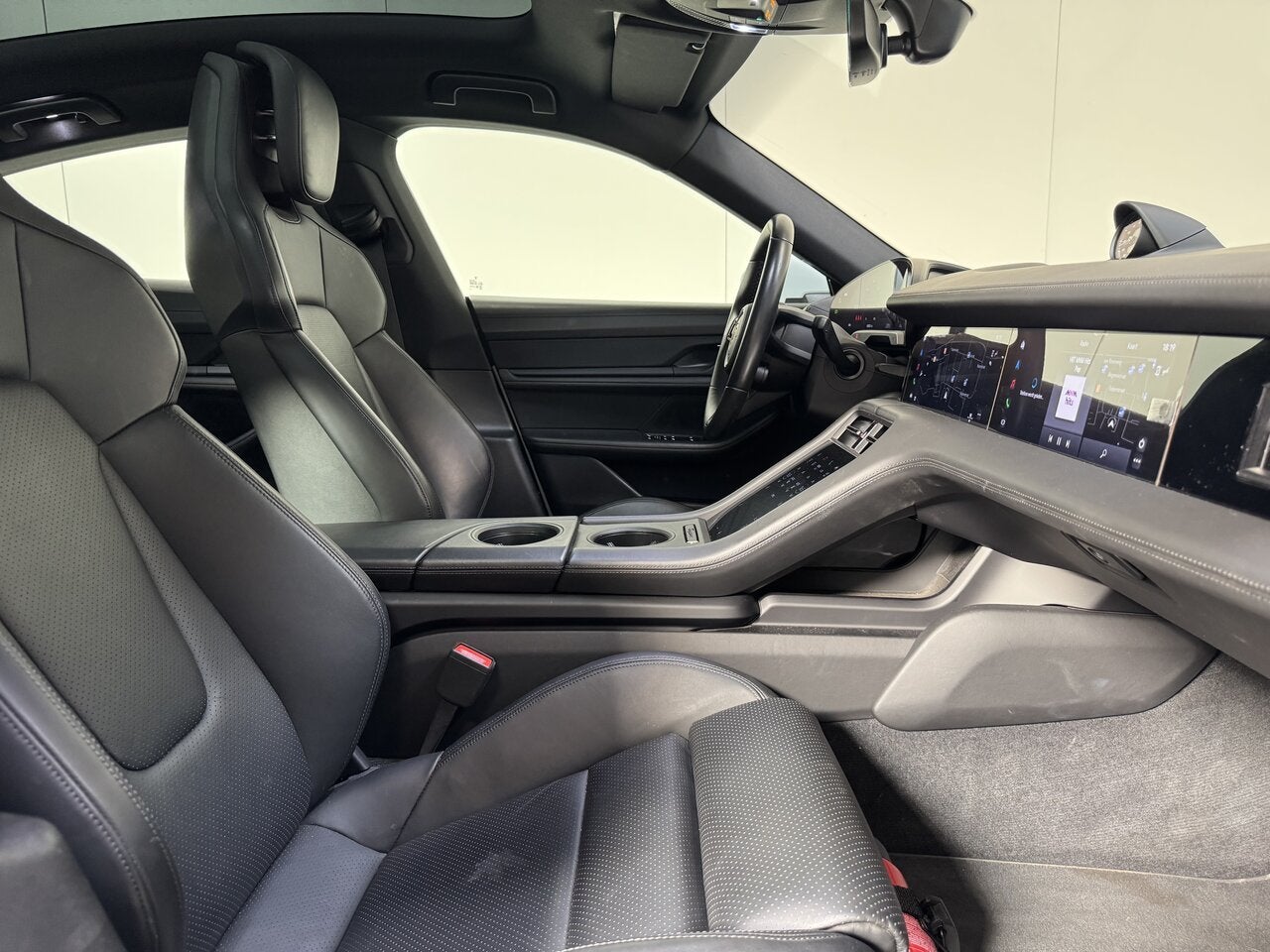 Porsche Taycan 4S 93,4 kw Performance Bat.- Pano - SoH 88,5, 0 kg, Wit, Elektrisch, 5 deurs