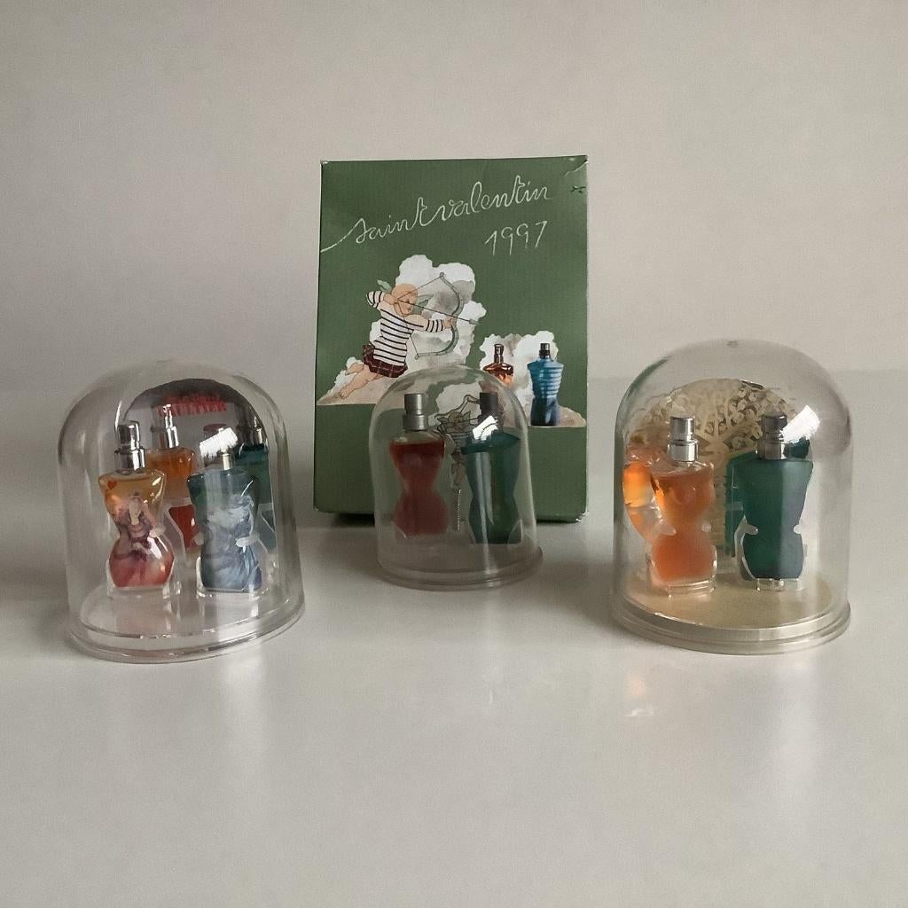 3 verschillende valentijnsetjes van JPG onder dome, Ophalen of Verzenden, Zo goed als nieuw, Miniatuur, Gevuld
