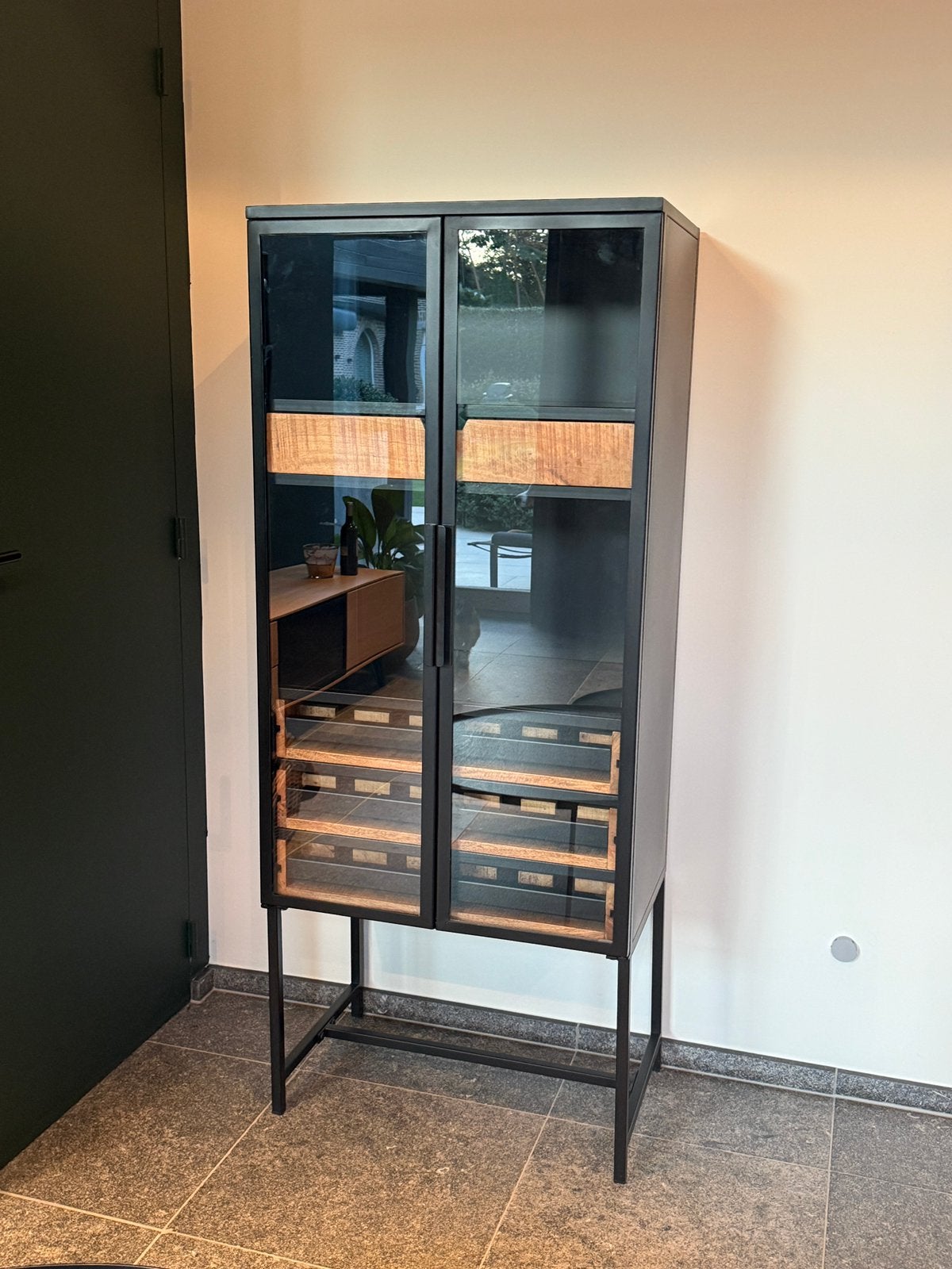 Vitrinekast aperitief, Huis en Inrichting, Kasten | Vitrinekasten, Ophalen, Nieuw, Met lade(s), 150 tot 200 cm