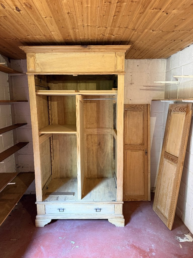 Grande armoire ancienne en pitchpin / sapin massif XIXe, 100 à 150 cm, Enlèvement, Utilisé, 200 cm ou plus