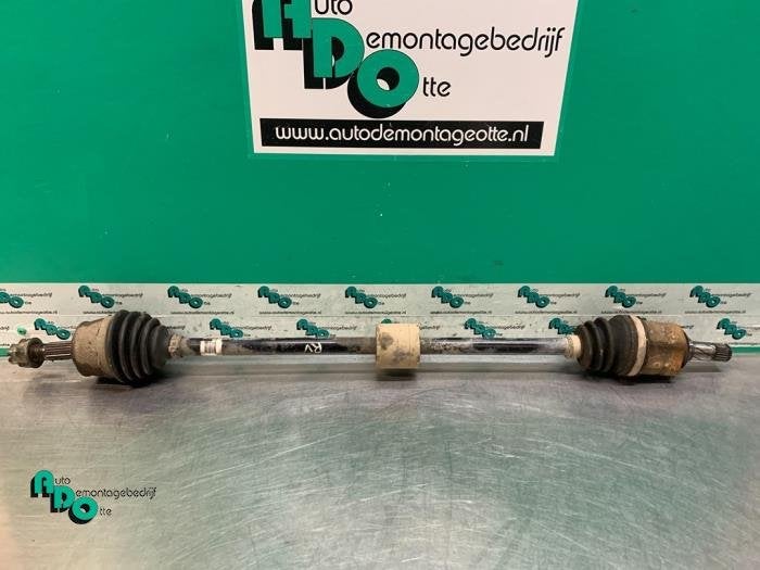 Arbre de transmission avant droit d'un Opel Corsa (Corsa D 0, -, Opel, 3 mois de garantie, Utilisé