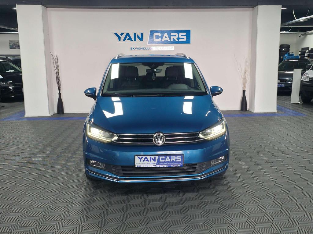 Volkswagen Touran Highline * Automatique * Full Options * GA, Auto's, Gebruikt, Euro 6, 4 cilinders, Bedrijf