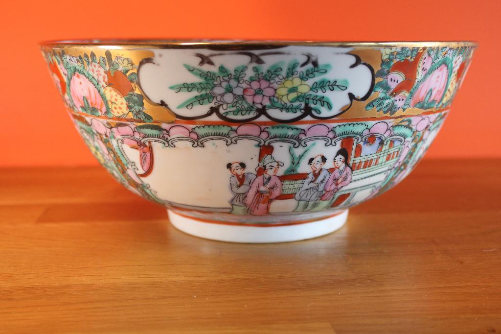 Grand bol à punch chinois en porcelaine « Rose Medaillon », Enlèvement ou Envoi