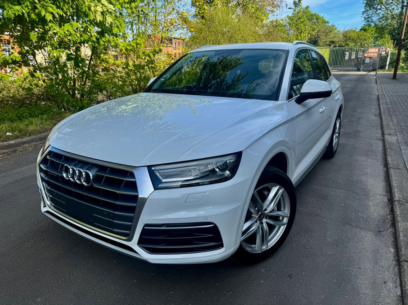 Audi Q5 2.0 TDI Quattro Sport ** 1er main - full options**, Autos, Cuir, Achat, Euro 6, Q5