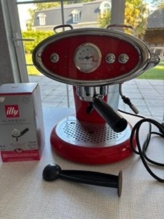 Espresso apparaat illy Francis Francis, Electroménager, Réservoir d'eau amovible, 2 à 4 tasses, Enlèvement, Utilisé