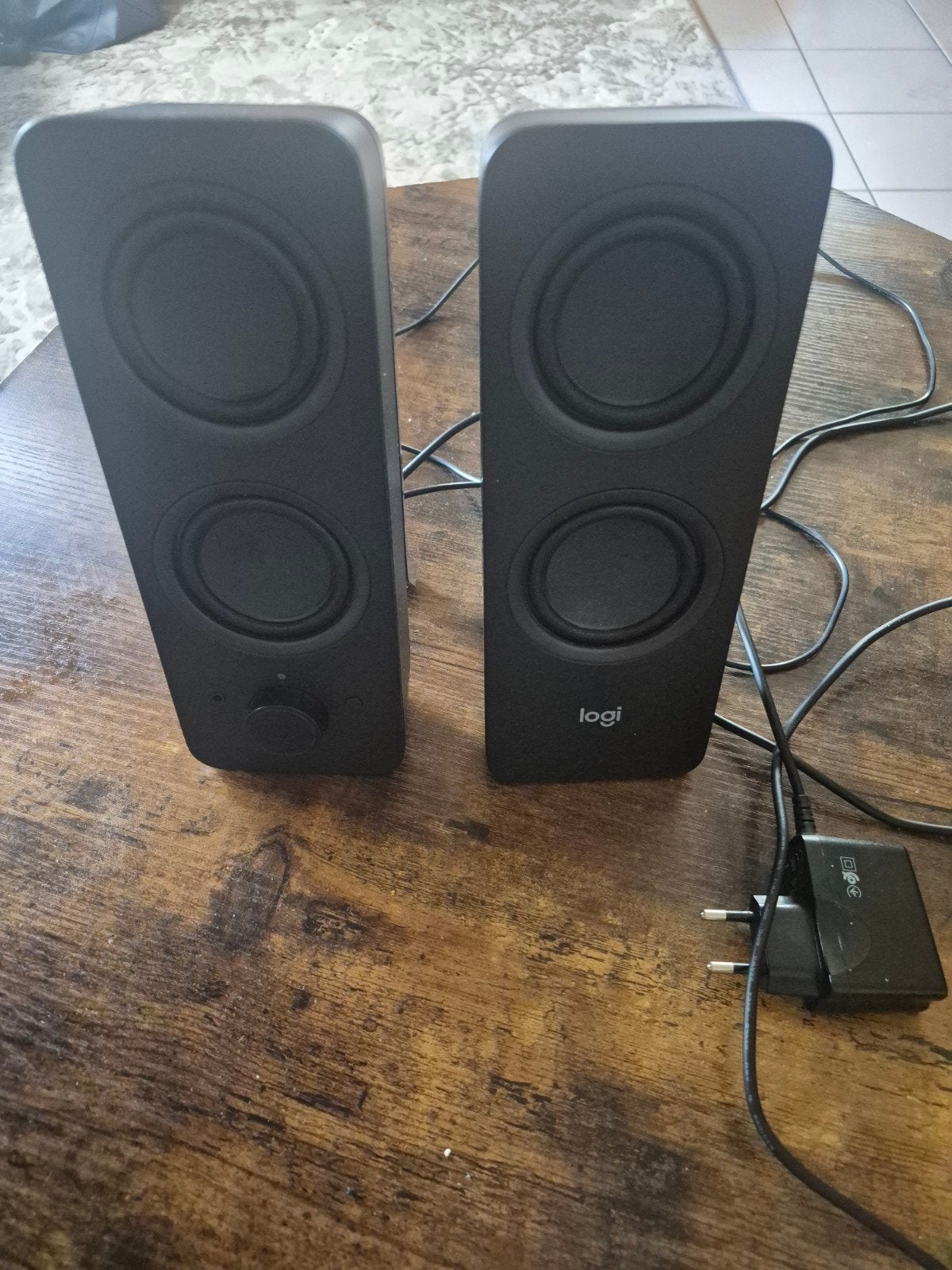 Logitech Z207 Bluetooth pc luidsprekers, Computers en Software, Ophalen, Zo goed als nieuw, Logitech
