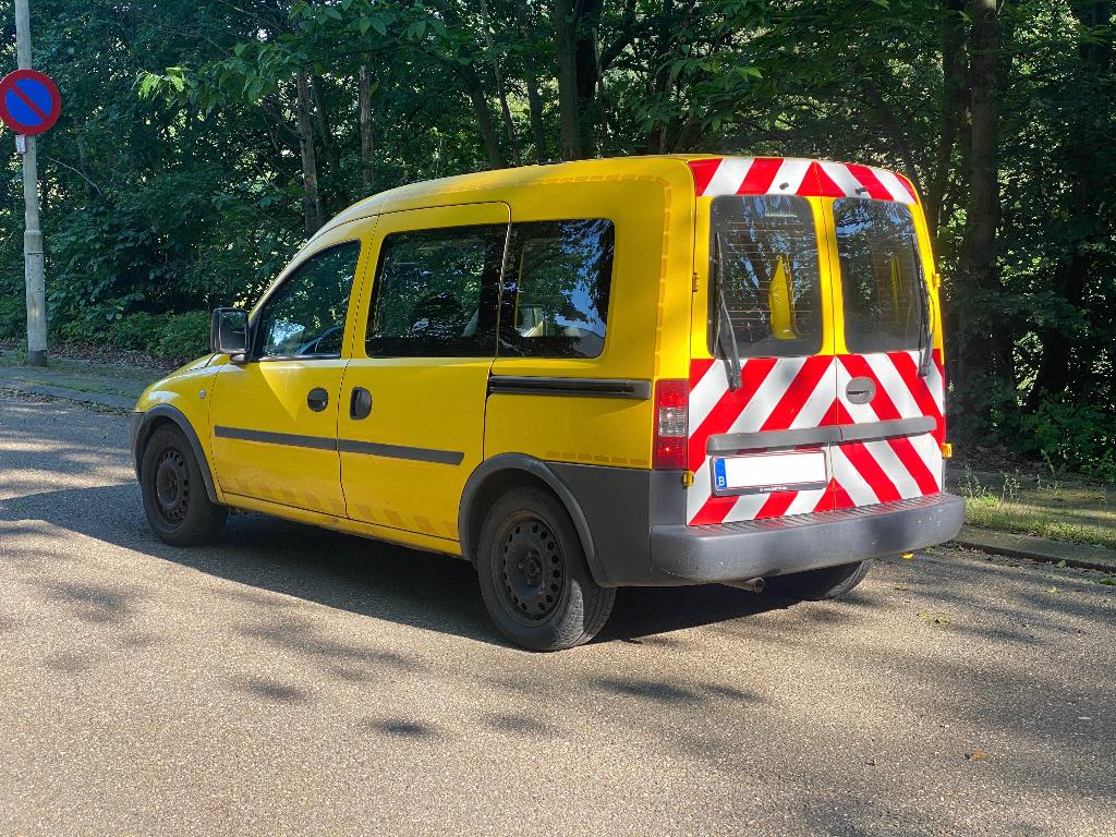 Opel Combo - 2010 - 1.4 Benzine - 5 plaatsen - Incl. BTW, Voorwielaandrijving, Monovolume, Leder en Stof, Bedrijf