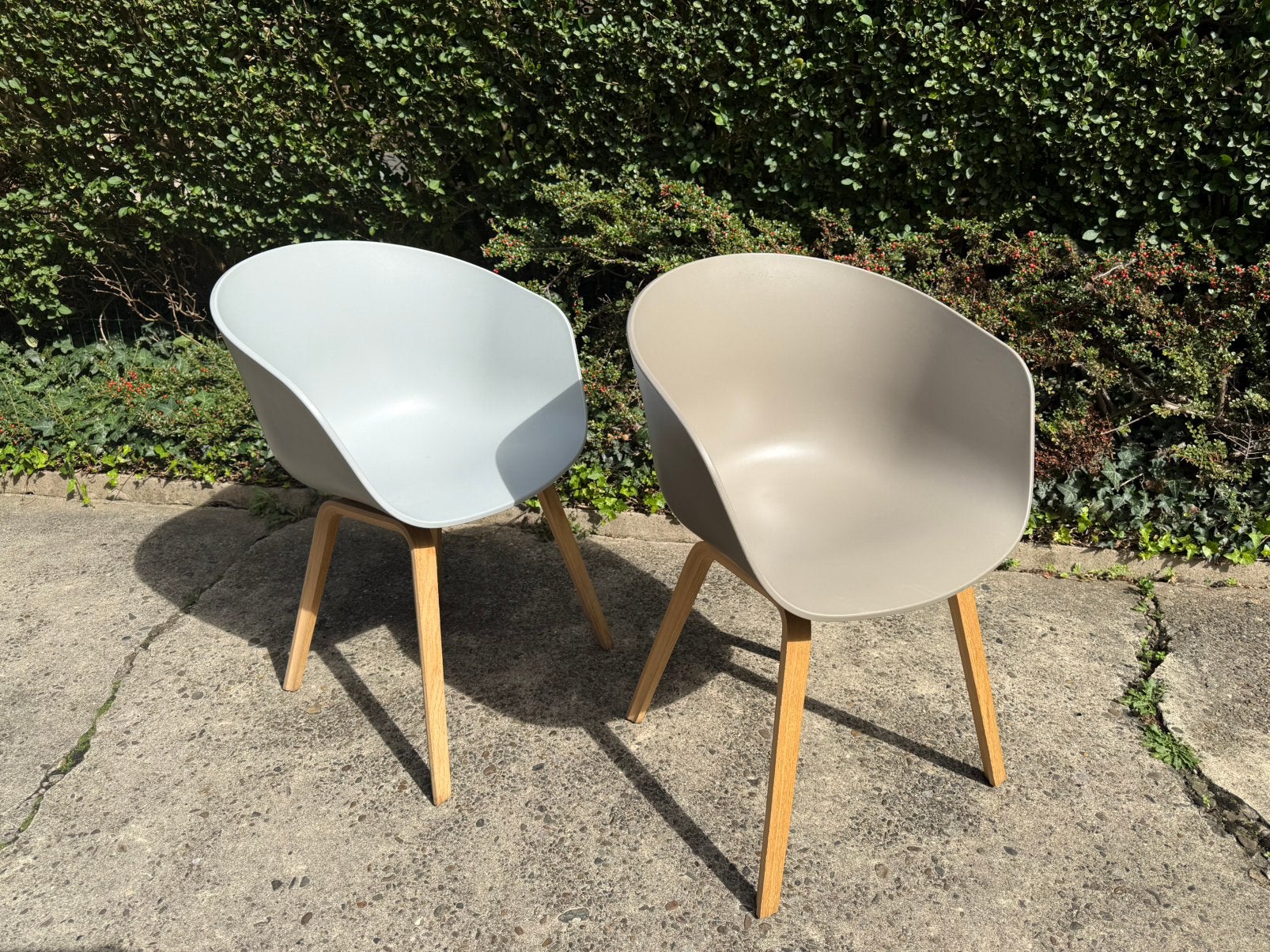 Chaises Hay AC22 lot de 2, Maison & Meubles, Enlèvement, Utilisé, Gris, Deux