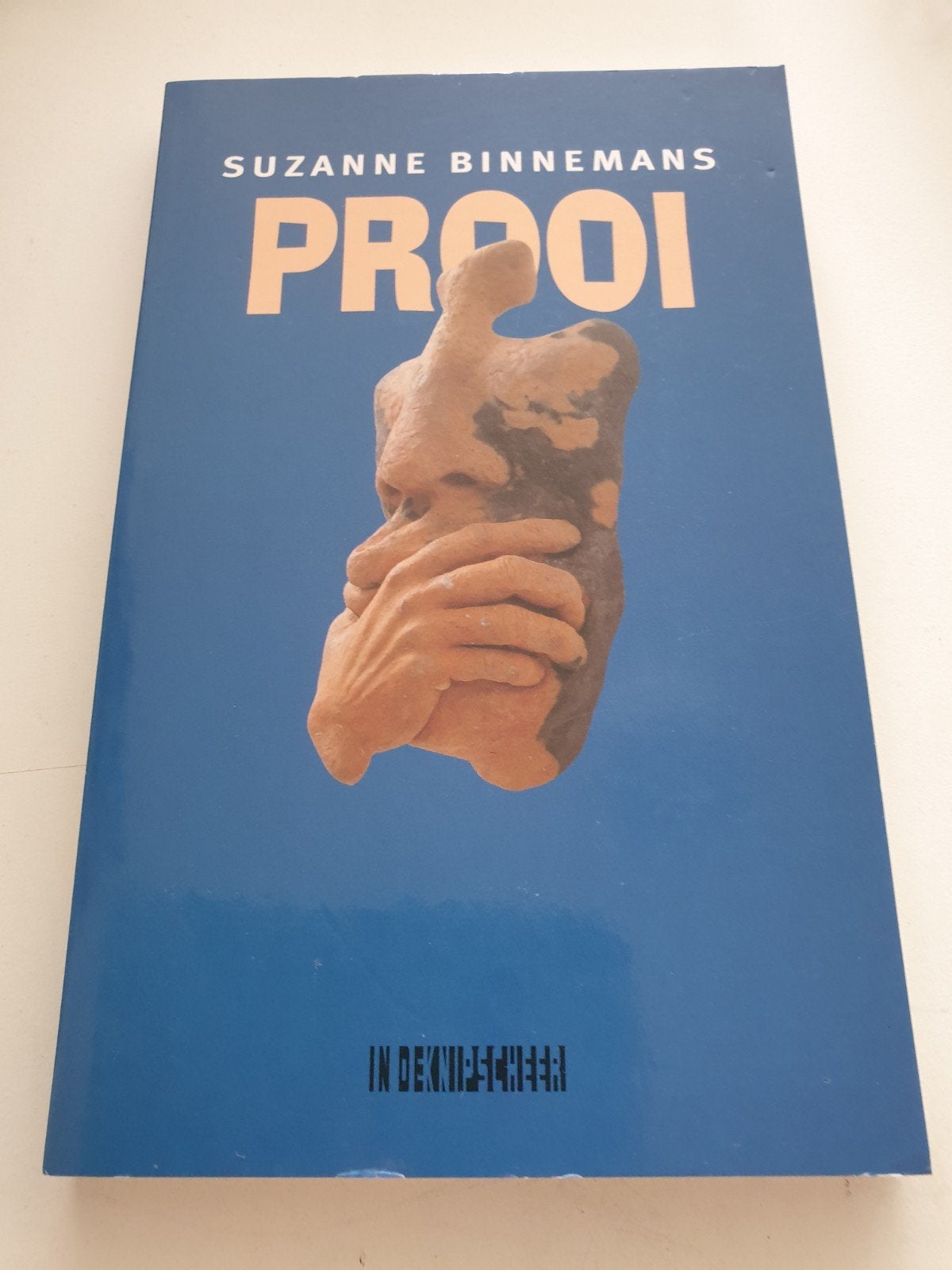 Suzanne Binnemans - Prooi. 1e druk 2008, België, Suzanne Binnemans, Ophalen of Verzenden, Zo goed als nieuw