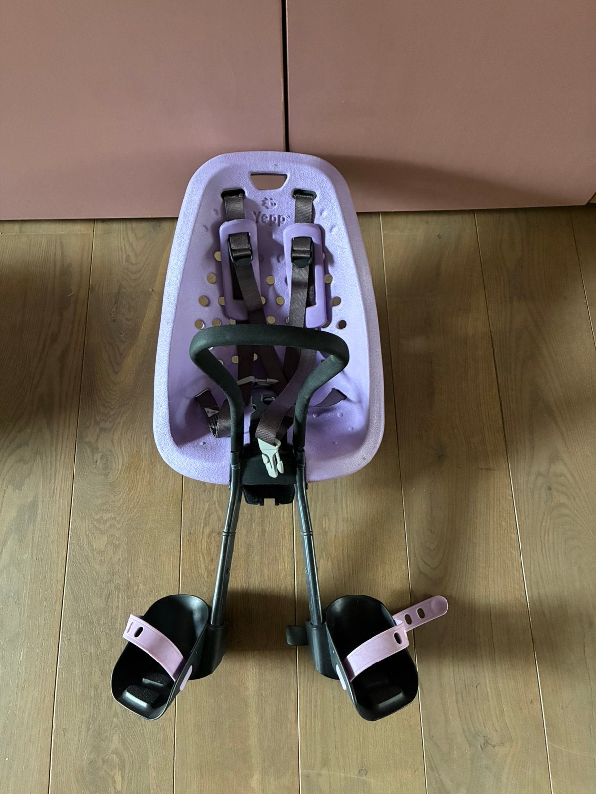 Yepp mini paars - stuurzitje- fietsstoeltje, Ophalen, Zo goed als nieuw