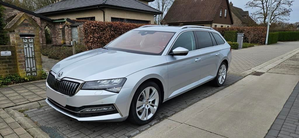 Skoda Superb iV Hybride Automaat, LED. BTW wagen., Auto's, Automaat, 4 cilinders, Startonderbreker, 37 g/km