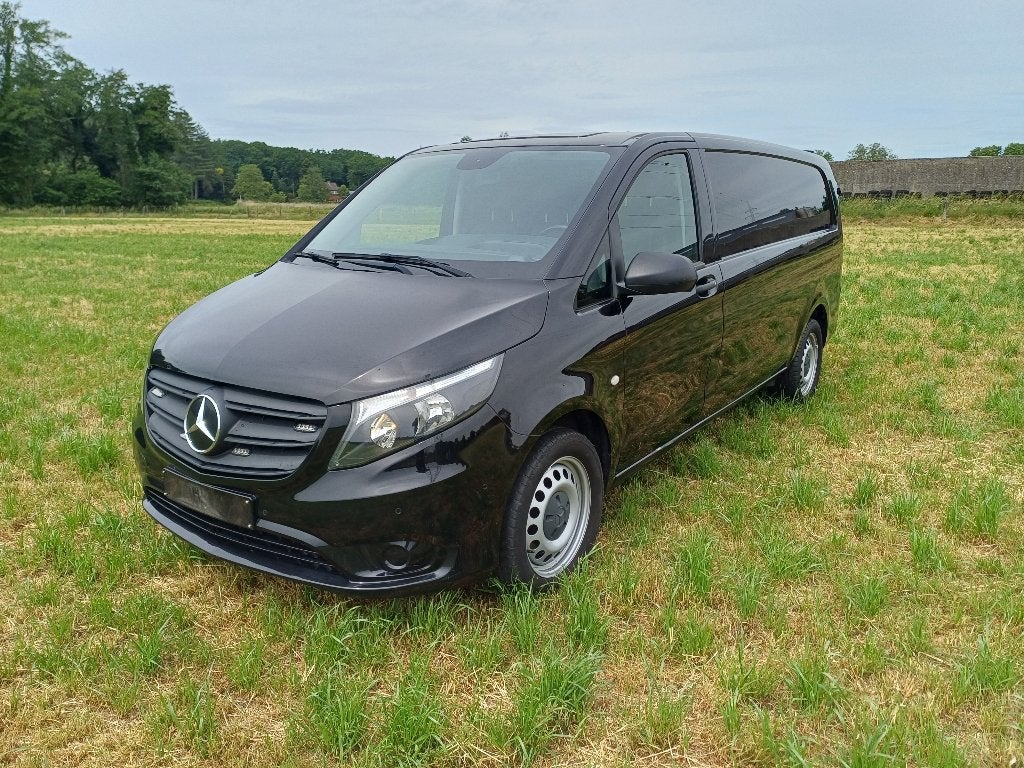 Mercedes vito 114 automaat, Automaat, Achterwielaandrijving, 2500 kg, Zwart