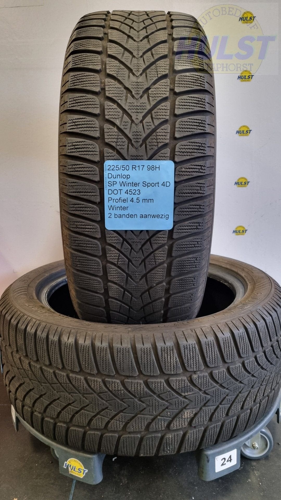 2 gebruikte Dunlop winterbanden 225/50 R17, Auto-onderdelen, Banden en Velgen, Ophalen, Gebruikt, -, -