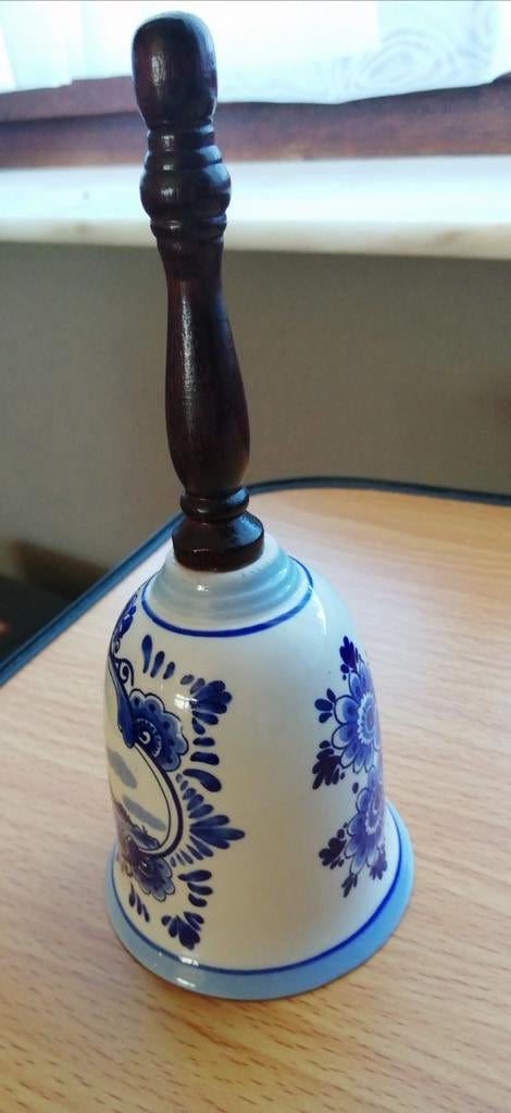 Cloche delft numérotée, Enlèvement