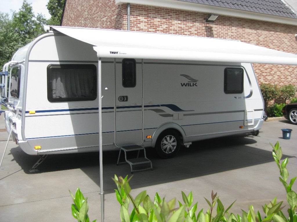 Wilk Caravan W42, Vast bed, Rondzit, Schokbreker, Particulier