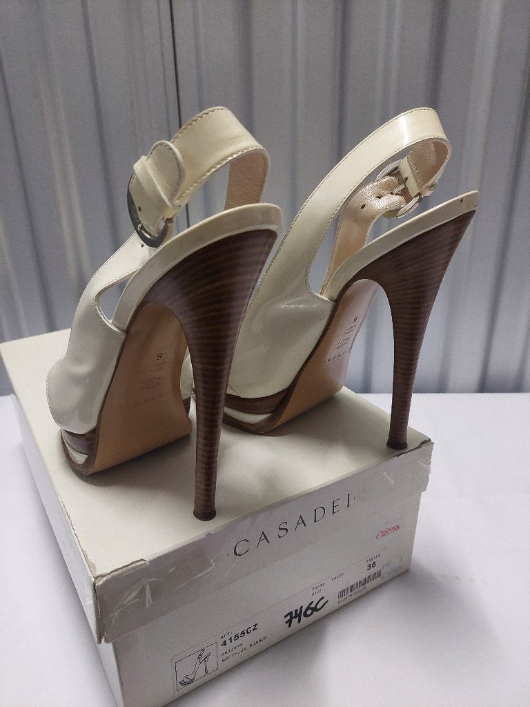 746C* Casadei - sexy witte laksandalen (36), Verzenden, Wit, Schoenen met hoge hakken, Gedragen
