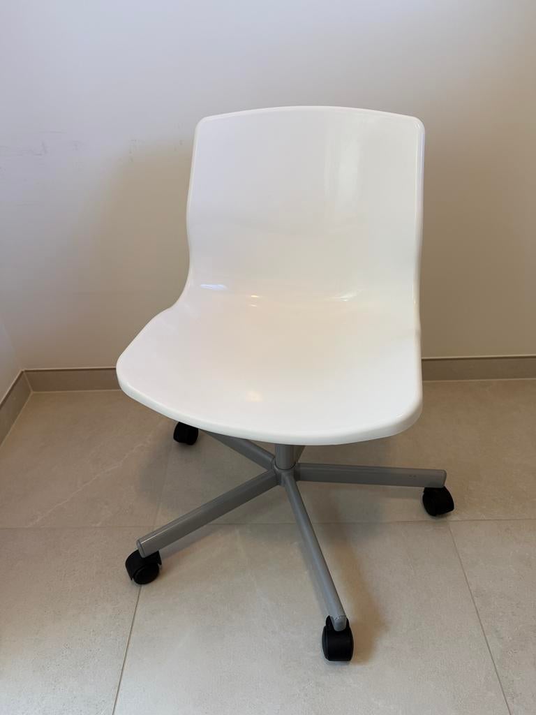 IKEA bureaustoel wit met wieltjes – goede staat, Ophalen, Gebruikt, Wit, Bureaustoel