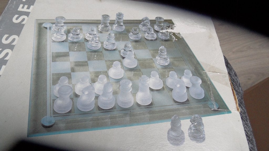 av jeux d echecs  en verre neuf, Enlèvement, Neuf